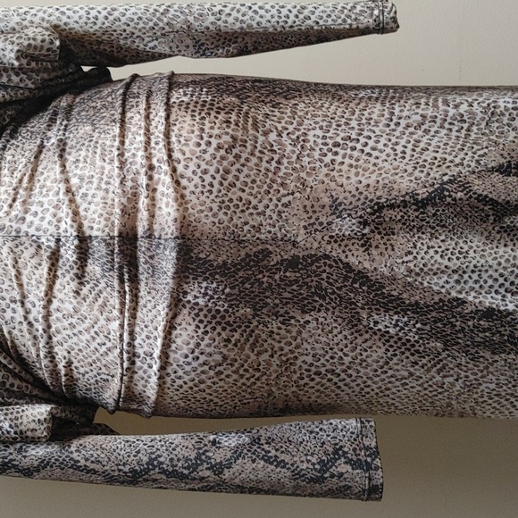 VavaVoom Python Print Maxi Dress - Picture 6 of 13